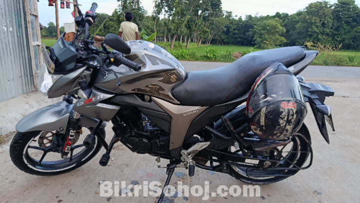 Suzuki Gixxer Monotone
